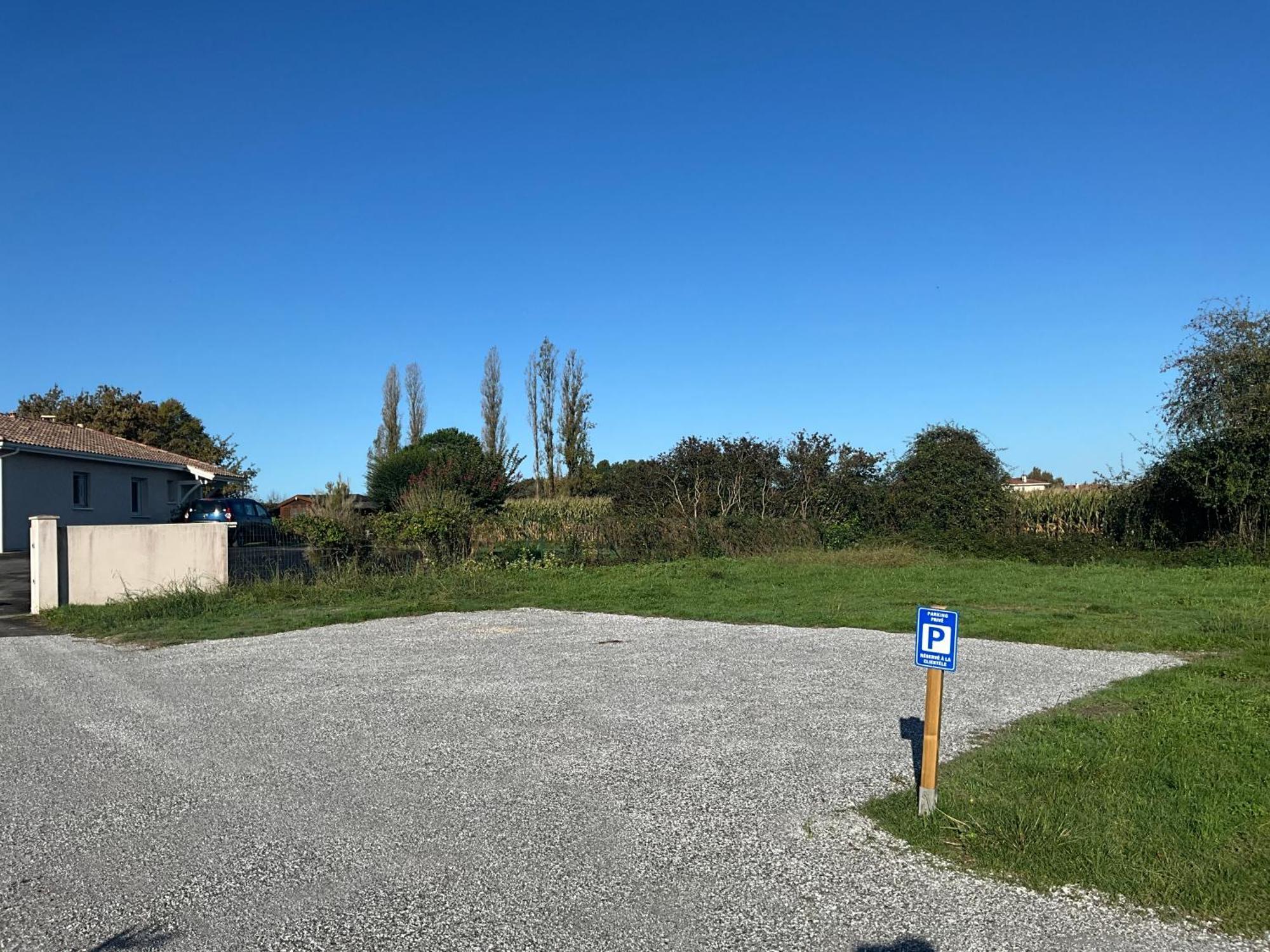 Charmant T2, Cl 3 Etoiles, 4 Lits, 4 Personnes Et 1Enfant, Parking Et Terrasse Saint-Sever  Bagian luar foto